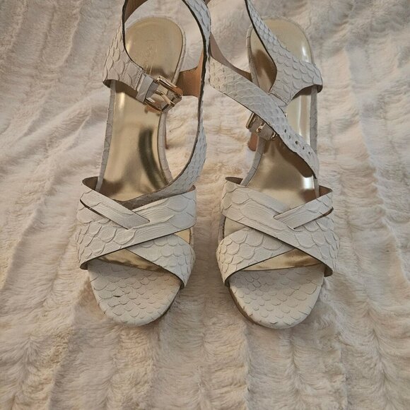 Shoes - Picture 1 of 2